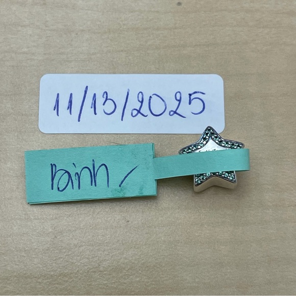 Pandora Disney Tinkerbell star charm - Picture 13 of 13